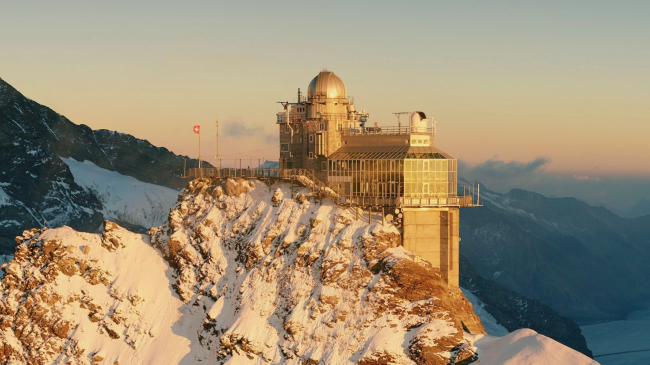 Analysis of atmospheric measurements taken from sampling sites around the world, like Jungfraujoch station in Switzerland, show that one class of ozone-depleting chemicals called HCFCs tht are controlled by the Montreal Protocol have peaked and are declining.